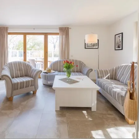 Doppelhaus Am Deich 11 * Дирхаген